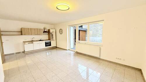 Offener Wohn-Essbereich mit Küche - 