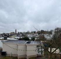 Helle 3-Zimmer-Wohnung mit schöner Aussicht in verkehrsgünstiger Lage - Kassel Süd