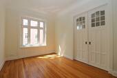 Zimmer vorne rechts - 4 Zimmer Etagenwohnung zur Miete in Hamburg / Eppendorf