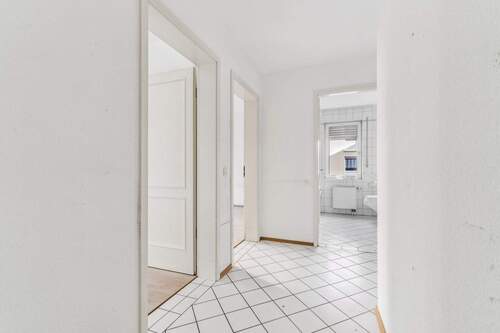 Flur - 3 Zimmer Etagenwohnung zum Kaufen in Berlin