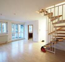 Moderne, schicke und gemütliche 3-Zimmer-Maisonettewohnung mit Einbauküche und Balkon in grüner ruhiger Lage in Weisendorf