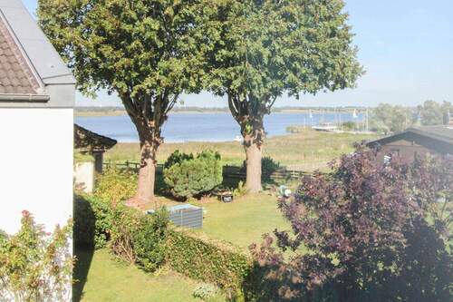 Schlafzimmerausblick 1.OG - 