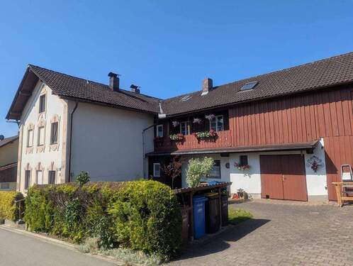 Ansicht Nord/Ost - 9 Zimmer Einfamilienhaus in Gangkofen
