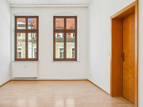 Wohnzimmer - ++2-R-W mit *Altbauflair* - im Herzen von Neustadt in Sachsen (Sächsische Schweiz-Osterzgebirge)!++