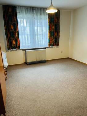 Kind/ Büro EG - 5 Zimmer Einfamilienhaus in Gäufelden