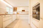 Hochwertige Küche - 5 Zimmer Doppelhaushälfte in Buckenhof