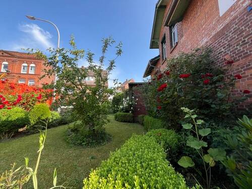Garten - Einfamilienhaus mit 215,40 m² in Itzehoe zum Kaufen