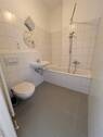 Bad mit Wanne - 