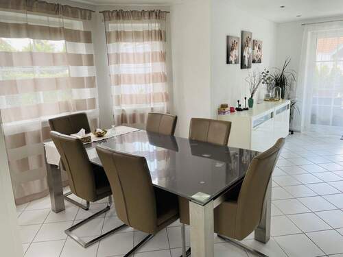 Essen - 6 Zimmer Doppelhaushälfte zum Kaufen in Seukendorf