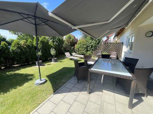 Terrasse / Garten - 6 Zimmer Doppelhaushälfte in Seukendorf