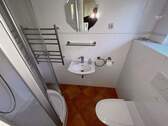 Gäste-WC mit Dusche - 