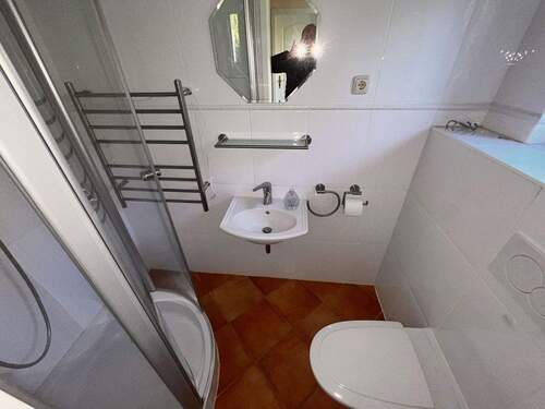 Gäste-WC mit Dusche - 