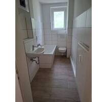 EG ohne Prov.: 3-Raum-Whg., große Küche, Bad mit Fenster, Wanne und Dusche auch ALG III möglich - Seifhennersdorf