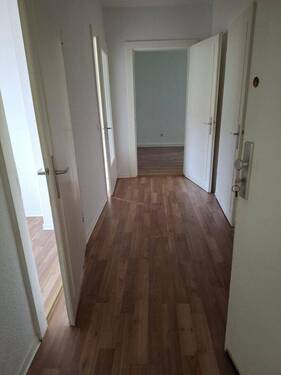 Blick in die Wohnung/Flur - 