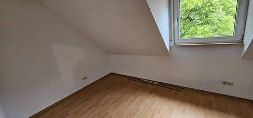 Zimmer 2 - 