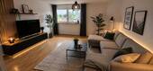 Wohnzimmer eingerichtet - Über den Dächern von Forchheim, 3 Zi Wohnung, zentral und modern - Nähe Kaiserpfalz