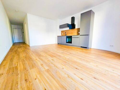 Wohnzimmer - 2 Zimmer Etagenwohnung zur Miete in Frankfurt am Main