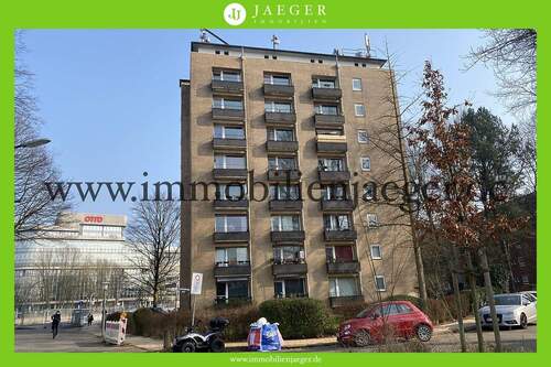 Hausansicht - Fernblick über Bramfeld -Modernsiertes Wohnstudio- Apartment mit Balkon - 7.OG mit Fahrstuhl