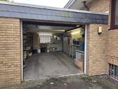 die großzügige Garage - 
