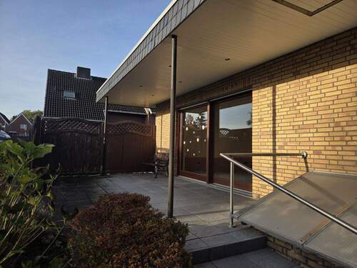 die sonnige Terrasse - 3 Zimmer Bungalow in Bremerhaven