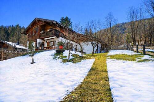 Außenansicht - Bergpanorama und Alpenidylle in Bayrischzell! Gemütliches Haus auf großem Grundstück