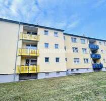 **4- Zimmer Wohnung mit Balkon. Sorgfältig saniert. Sofort verliebt** - Hof Innenstadt