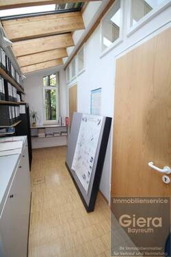 Flur EG - Zugang großes Büro - 