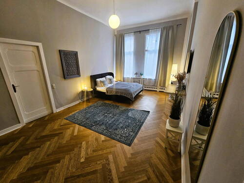 Schlafzimmer 2 - 4 Zimmer Etagenwohnung zum Kaufen in Berlin