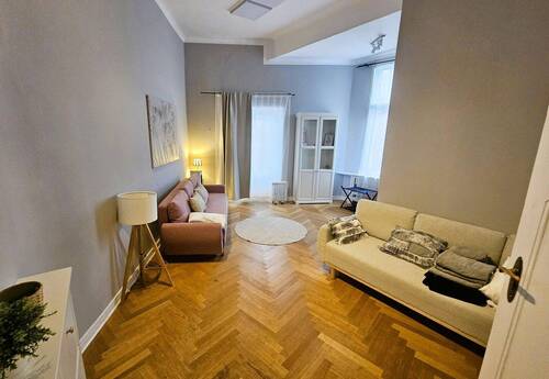 Wohnzimmer - 4 Zimmer Etagenwohnung in Berlin