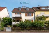 Hausansicht - 5 Zimmer Mehrfamilienhaus, Wohnhaus zum Kaufen in Stuttgart