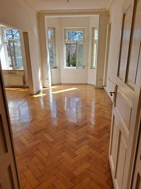 bisheriges Esszimmer mit Erker - 