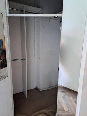 Schlafzimmer - Kleiderschrank - 