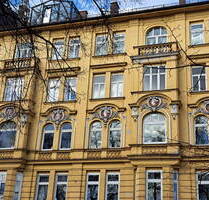 Herrschaftliche Altbauwohnung mit 4 Zimmern direkt an der Isar - München Ludwigsvorstadt-Isarvorstadt