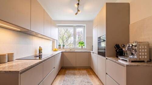 Küche - Staging - 6 Zimmer Doppelhaushälfte zum Kaufen in München