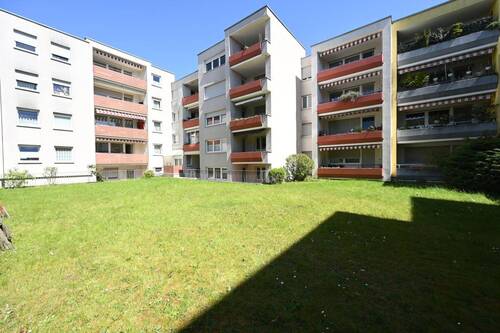 Bewährtes Haus - 2 Zimmer Etagenwohnung zum Kaufen in Neumarkt