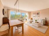 Lichtdurchflutetes Wohnzimmer - 3 Zimmer Etagenwohnung zum Kaufen in Köln