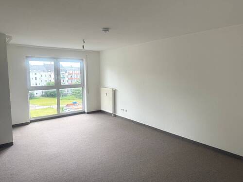 Wohnzimmer - Etagenwohnung mit 65,90 m&sup2; in Chemnitz zur Miete