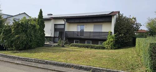 Vorderansicht - Exklusives Raumangebot - Massiv gebautes EFH mit tollem Garten in Crailsheim-Roter Buck