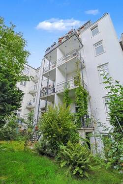 Rückansicht - Etagenwohnung mit 81,20 m² in Hamburg zum Kaufen