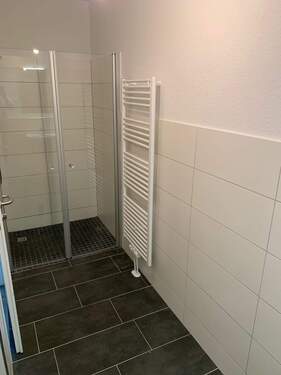 Bad mit Dusche - 3 Zimmer Etagenwohnung in Visbek