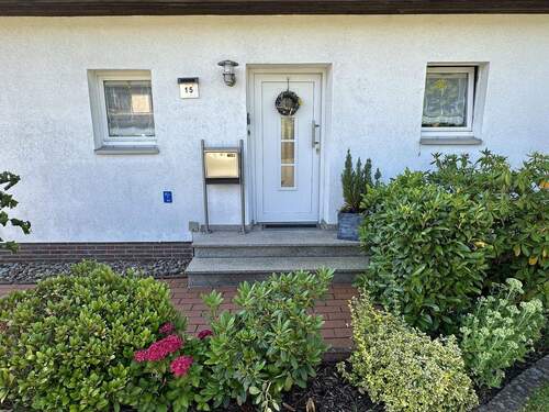 Eingangsbereich - Doppelhaushälfte mit 129,00 m² in Espelkamp zum Kaufen