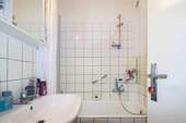 Wannenbad - 2 Zimmer Etagenwohnung in Kassel