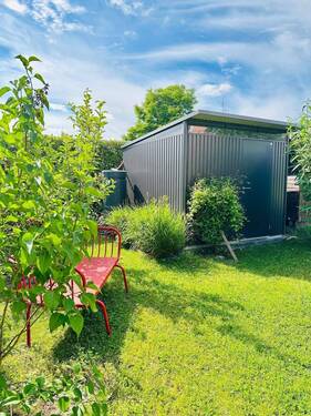 Der Garten mit Gartenhaus - 4 Zimmer Reihenmittelhaus in Speicher