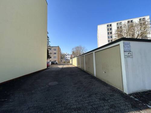 Garagenhof an der Nordseite - 