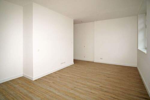 Wohnen - 4 Zimmer Etagenwohnung in Freital / Saalhausen