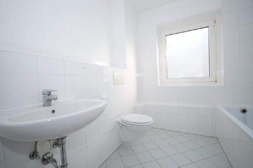 Badezimmer_2 - 2 Zimmer Etagenwohnung in Minden