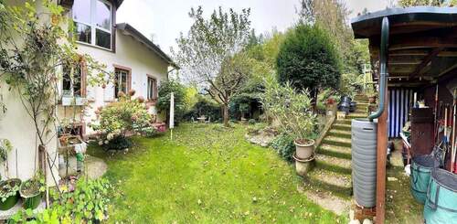 Südfassade und Gartenhaus.jpg - Etagenwohnung mit 97,00 m&sup2; in Freiburg im Breisgau zum Kaufen