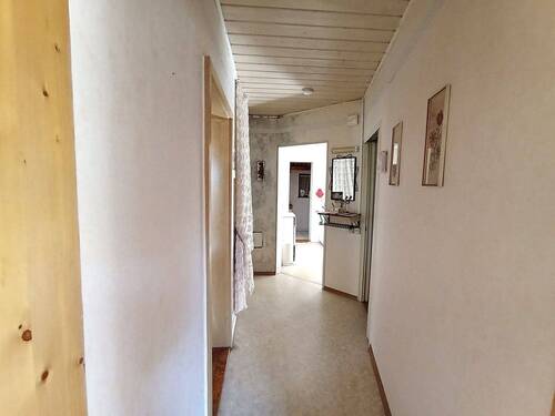 Gang - Mehrfamilienhaus, Wohnhaus mit 90,00 m&sup2; in Sulzdorf an der Lederhecke zum Kaufen