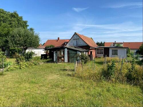 Rückansicht Garage mit Anbauten - Doppelhaushälfte mit 80,00 m² in Görlitz zum Kaufen