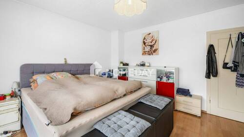 1. OG Schlafzimmer 2 - 